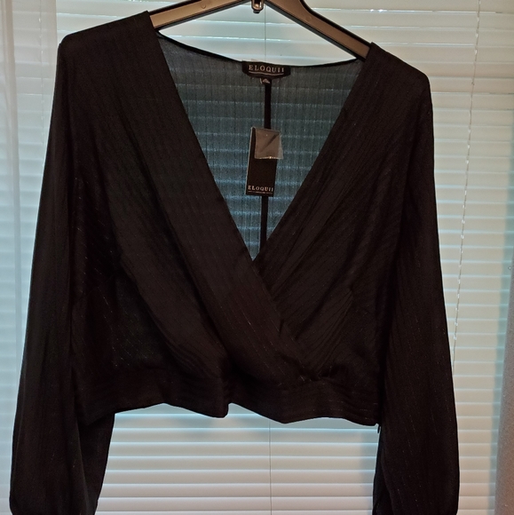 Faux wrap top - Picture 2 of 11